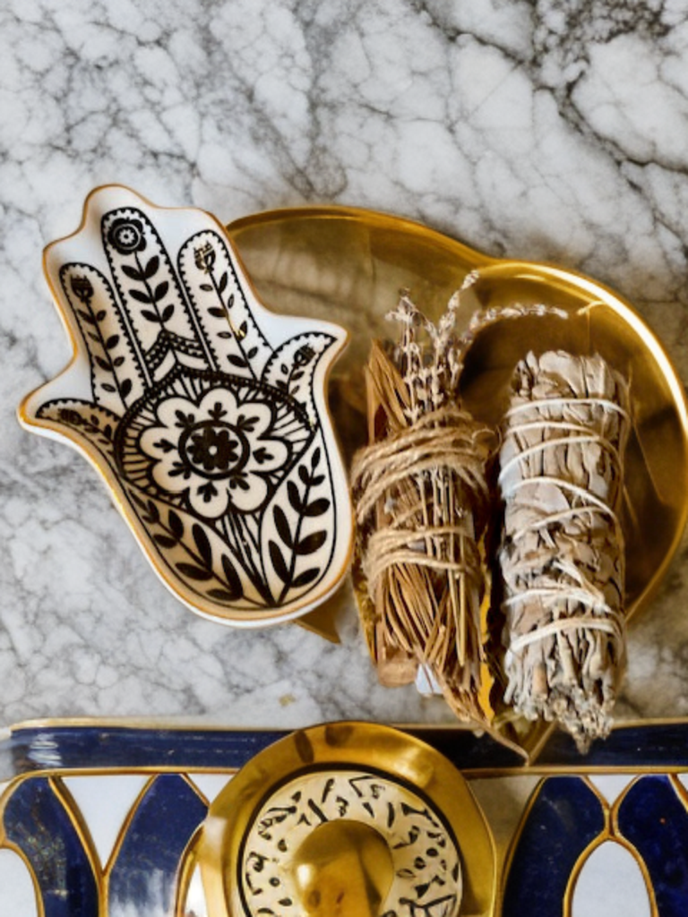 HAMSA SMUDGE PLATE