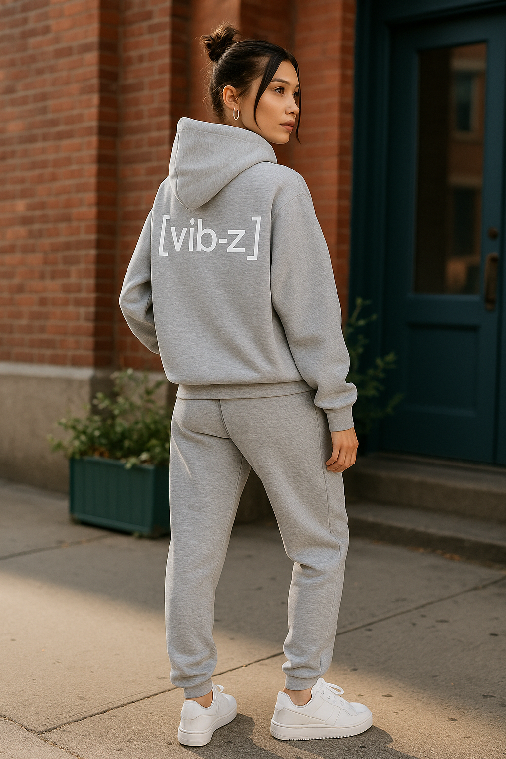 VIBES CLASSIC ZIP UP HOODIE