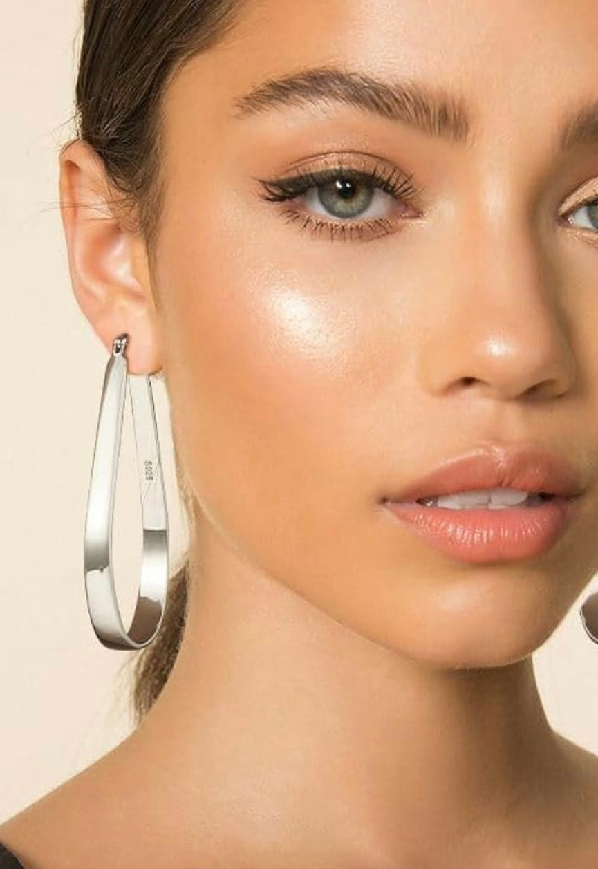 SLEEK DROP HOOPS