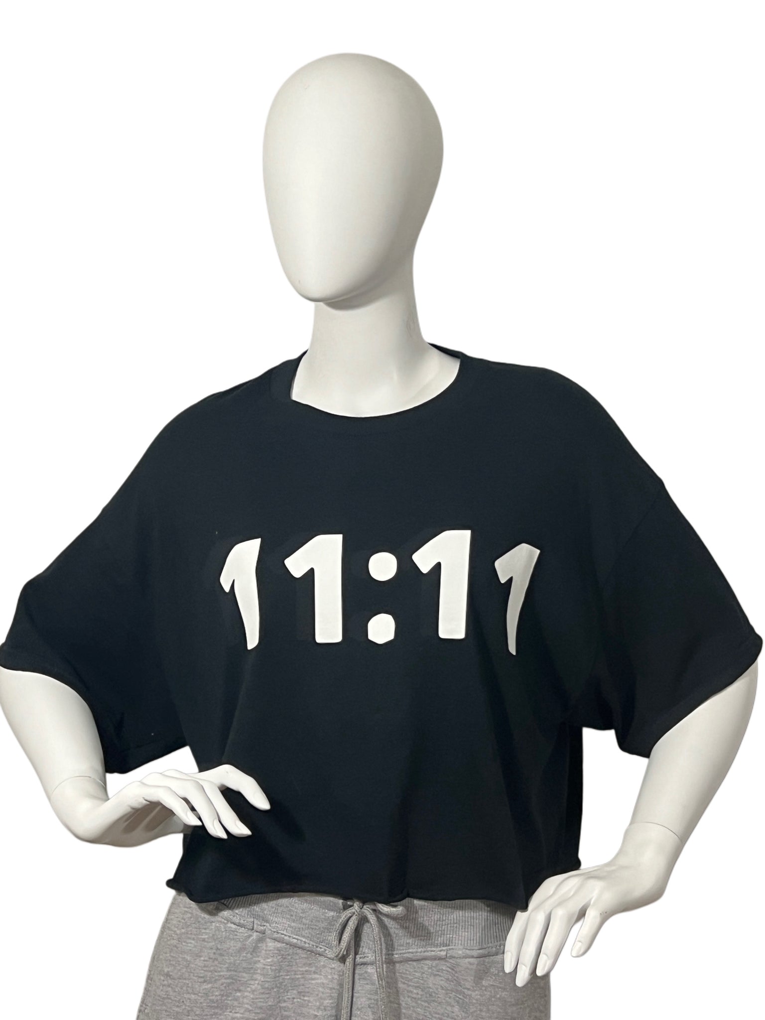 11:11 BY ARZO CROPPED TEE