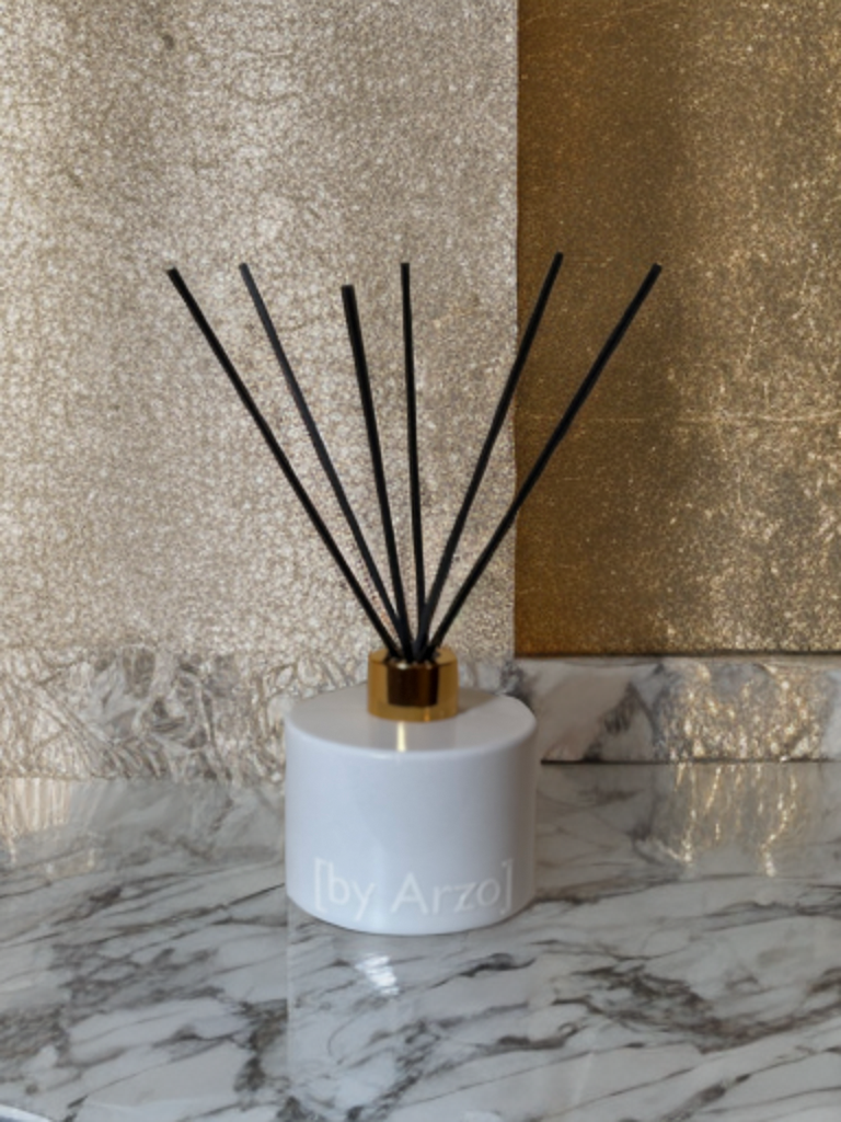 365 AN.NI.VER.SA.RY-ARABIC FIG